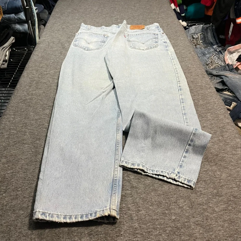 Vintage Levis 550 Relaxed Fit Light Wash Denim Jeans Mens 36x32 Blue